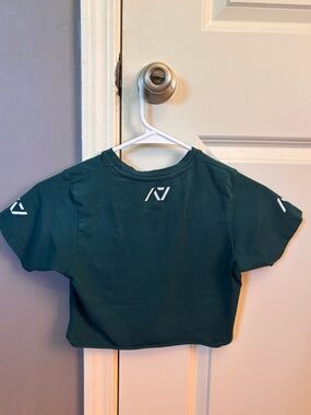 A7 Demand Greatness True Fit Women’s Meet Day Crop Top